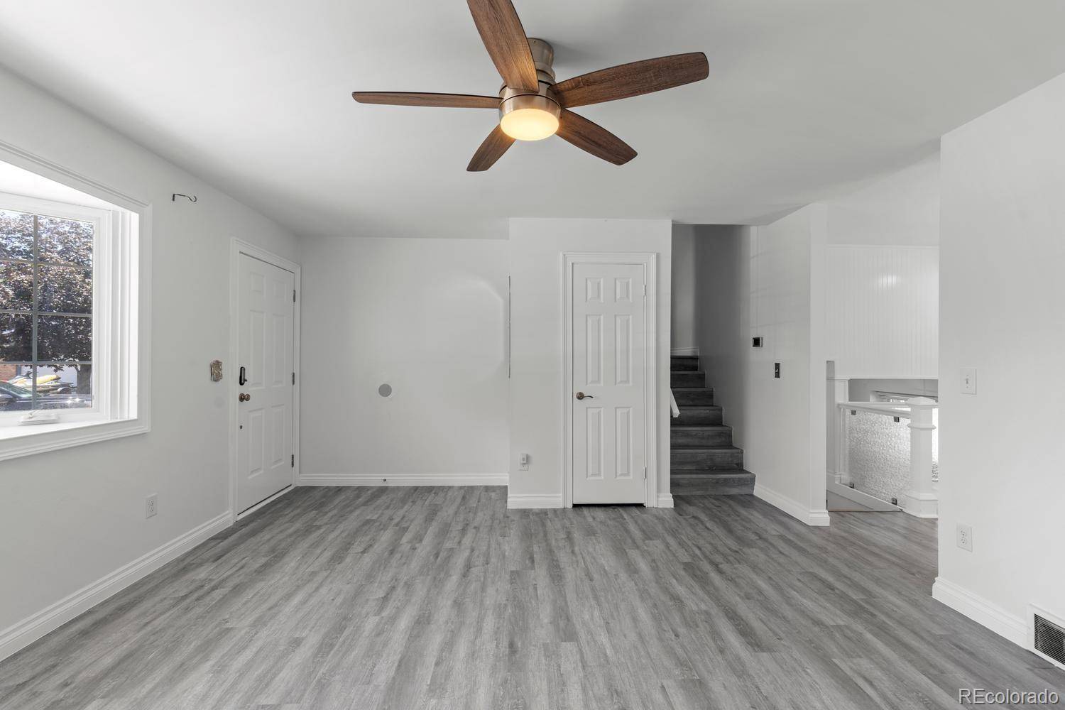 659 S Newark CT, Aurora, CO 80012
