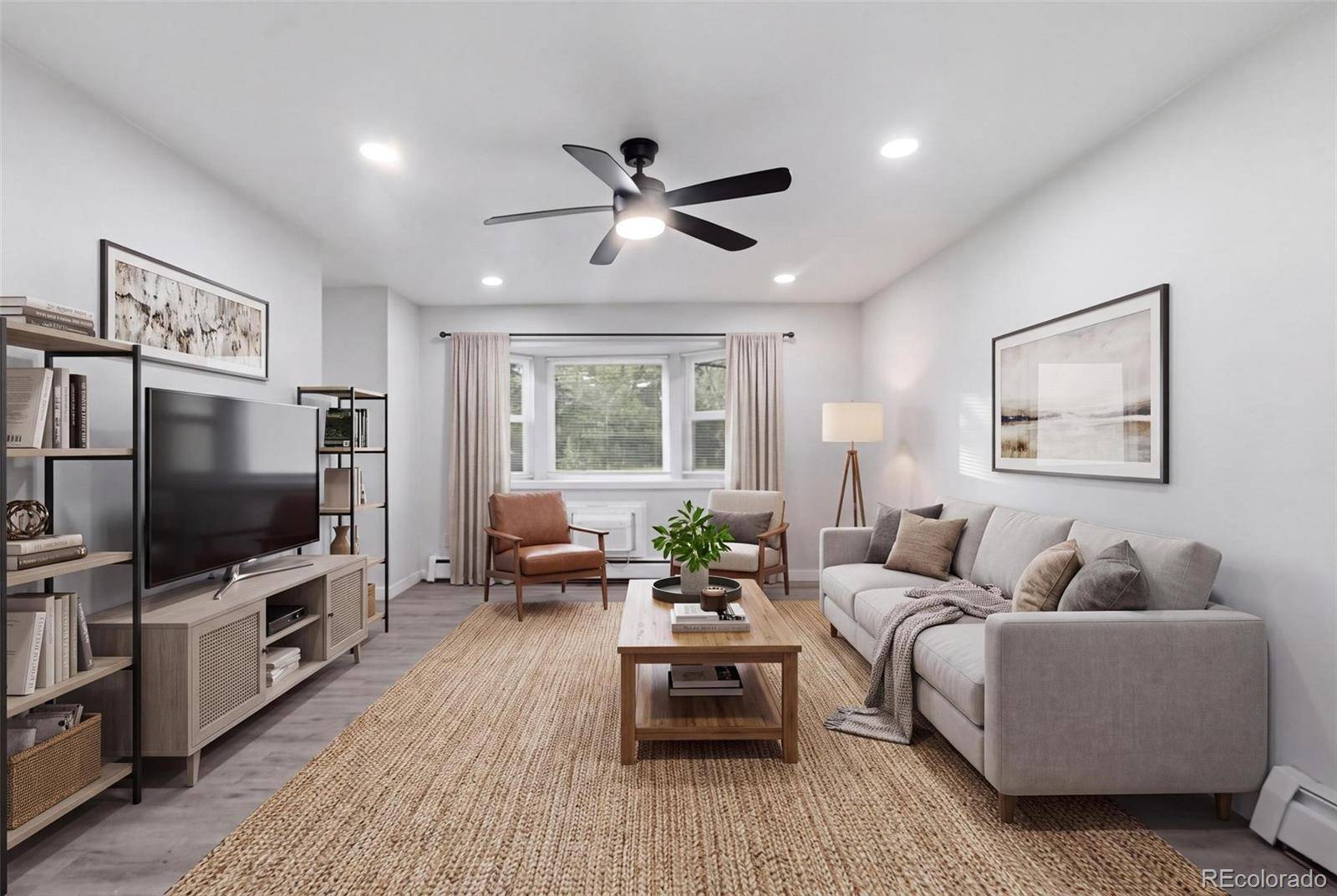 92 N Newark ST #C, Aurora, CO 80012