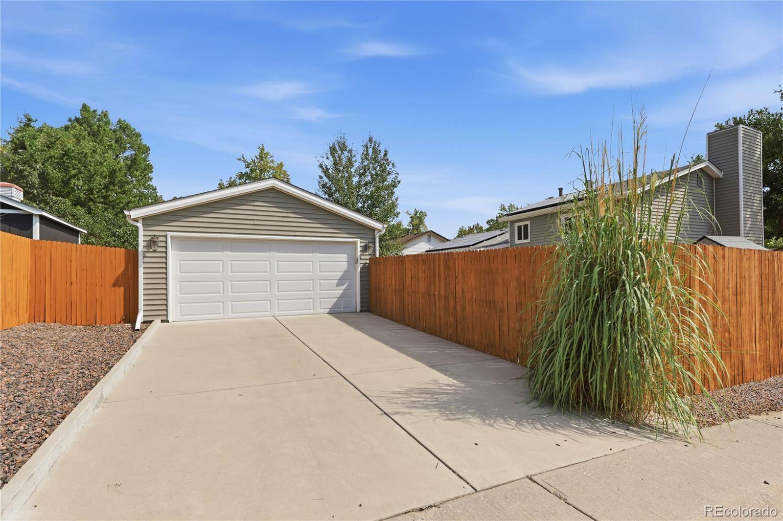 1809 E Cottonwood ST, Broomfield, CO 80020