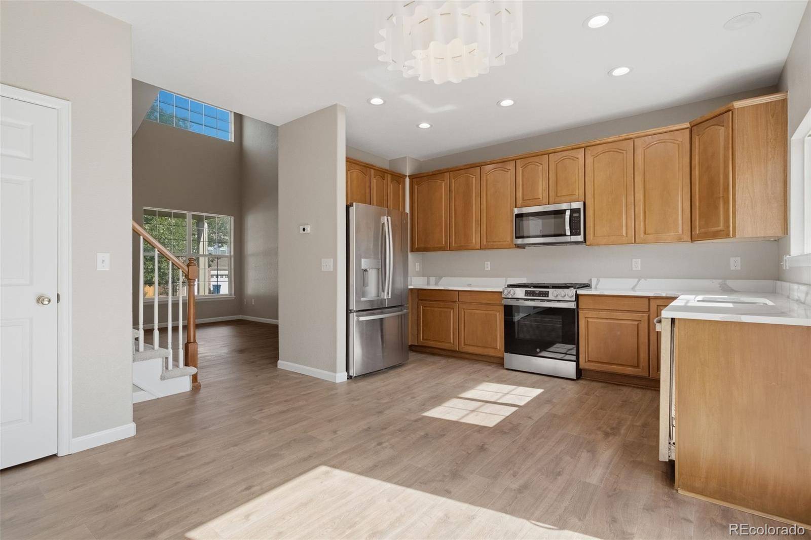 19102 E Crestridge CIR, Aurora, CO 80015