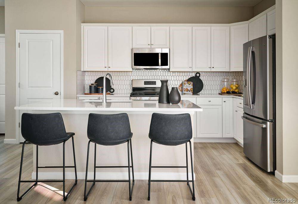 23722 E 33rd PL, Aurora, CO 80019