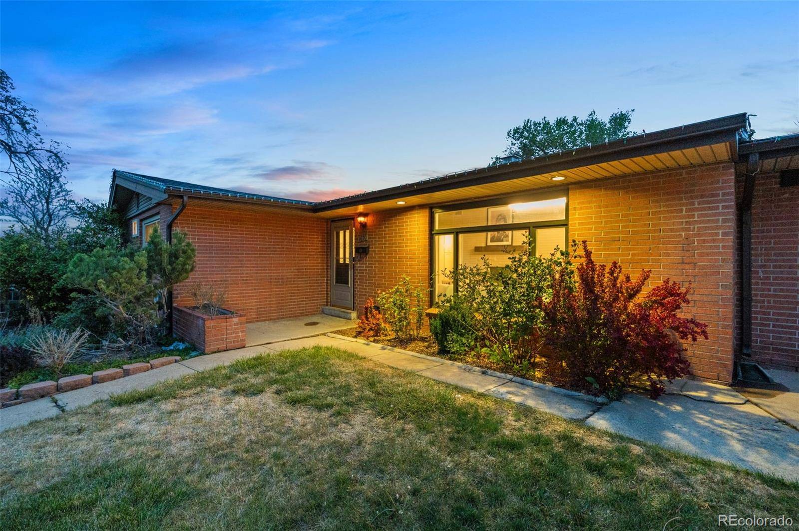 1670 Zenobia ST, Denver, CO 80204