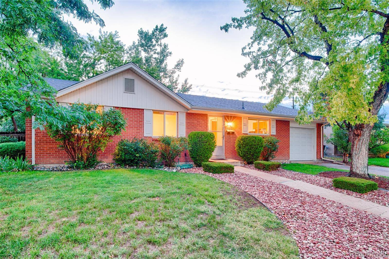 681 S Holly ST, Denver, CO 80246