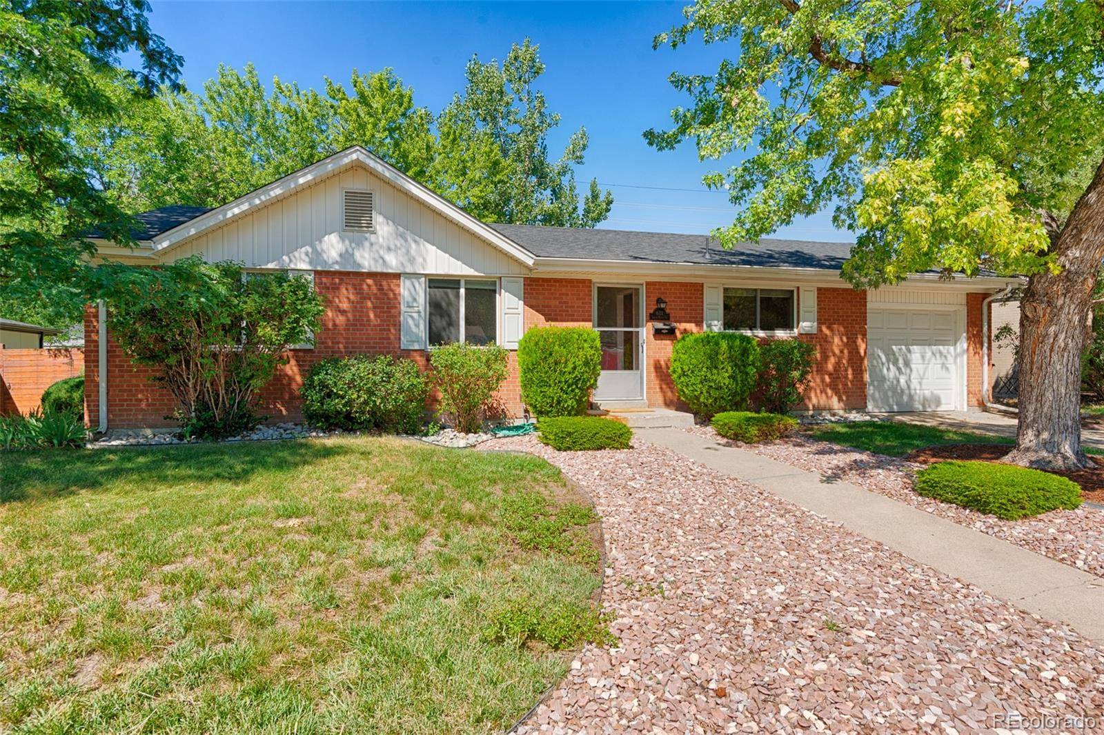 681 S Holly ST, Denver, CO 80246
