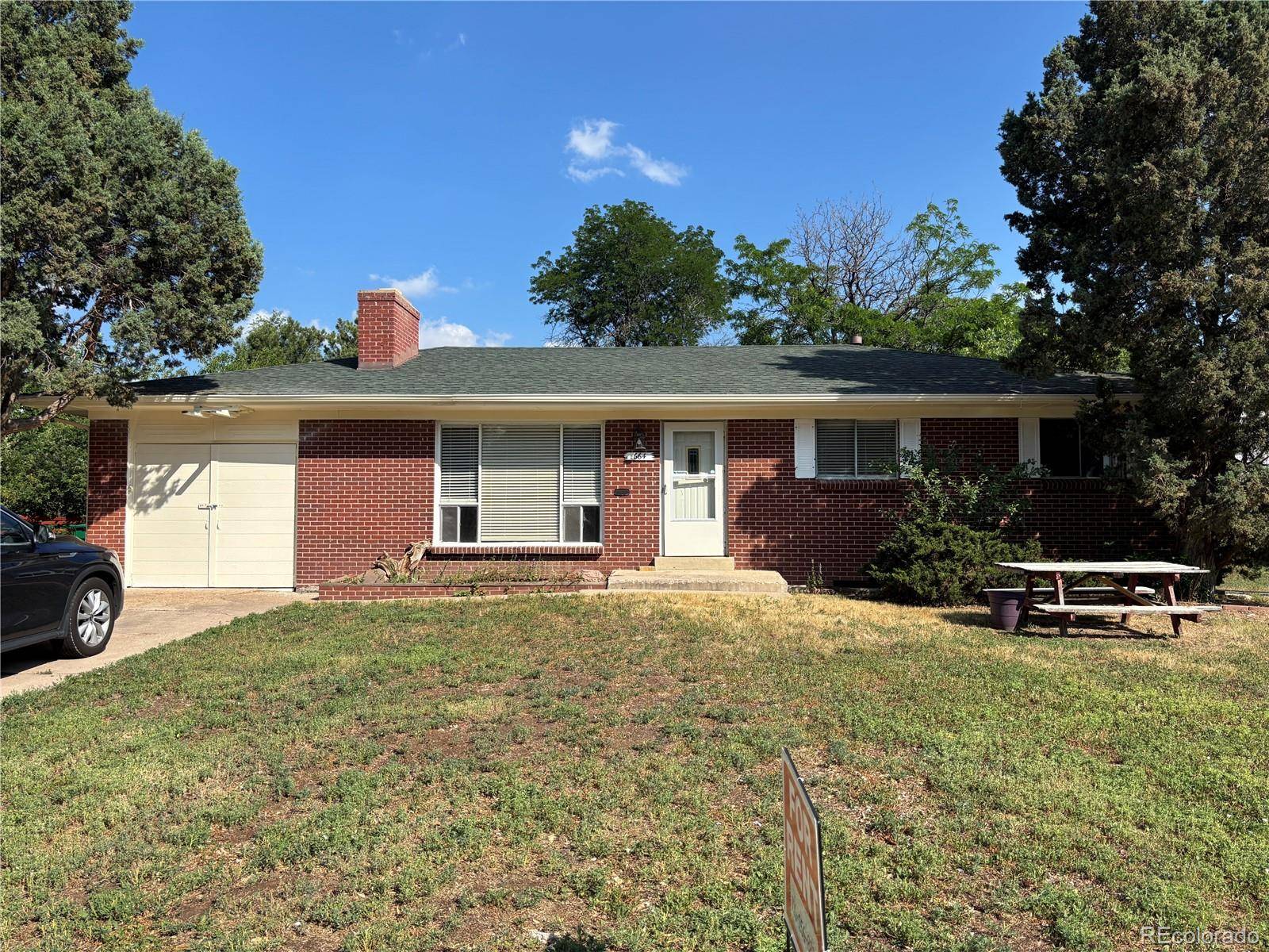 664 W Longview AVE, Littleton, CO 80120