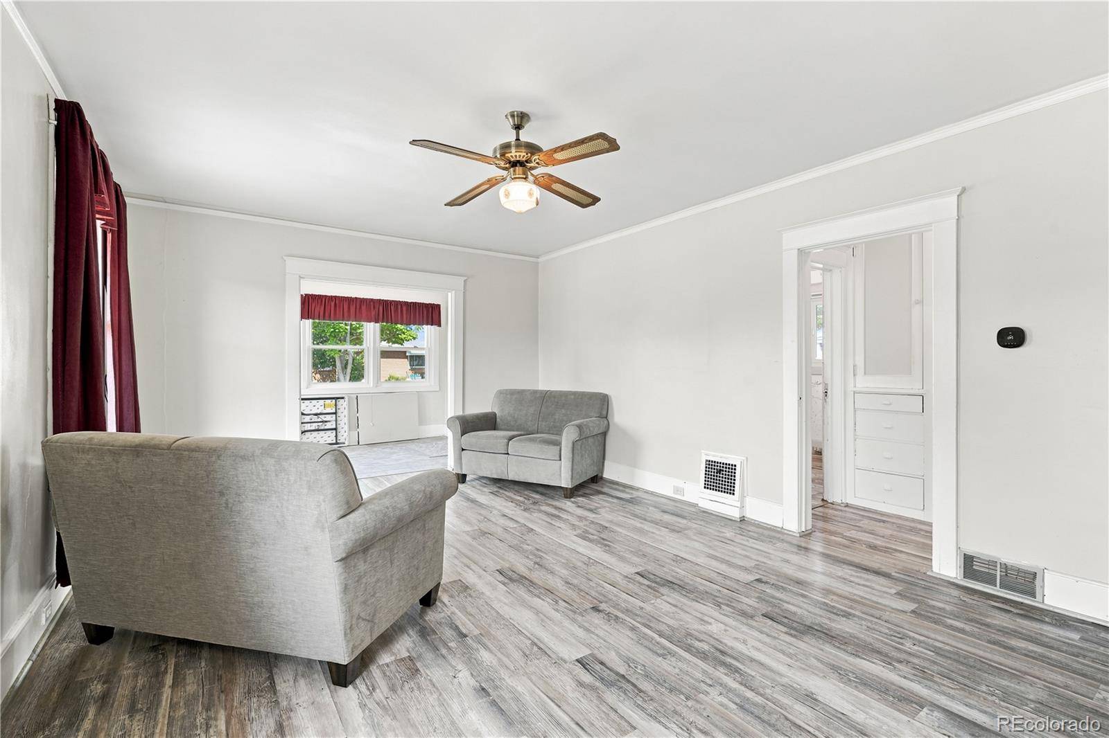 2824 S Logan ST, Englewood, CO 80113