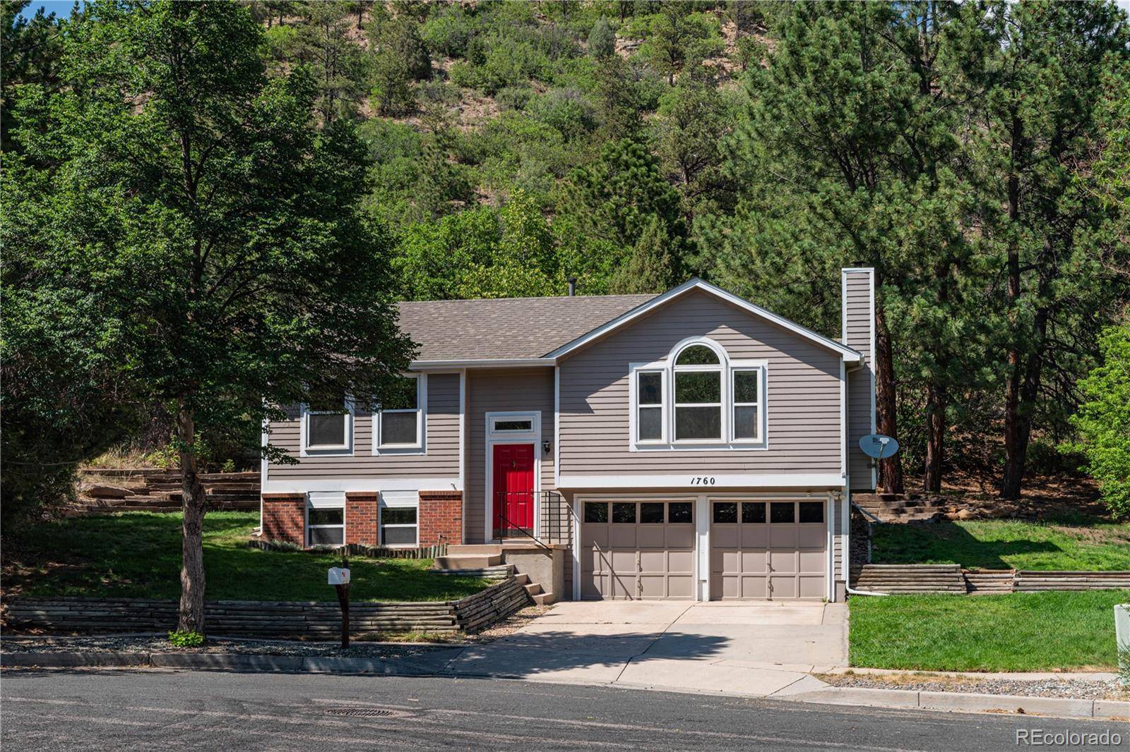 1760 Rimwood DR, Colorado Springs, CO 80918