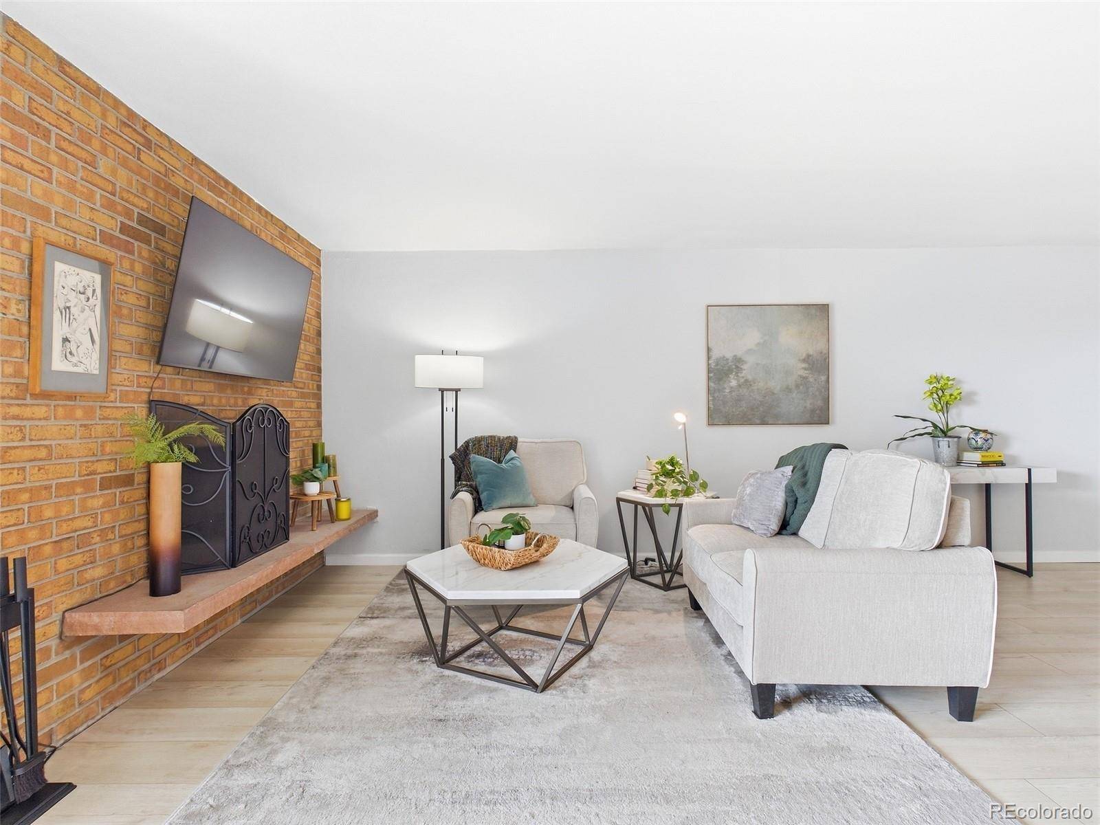 2 Adams ST #905, Denver, CO 80206