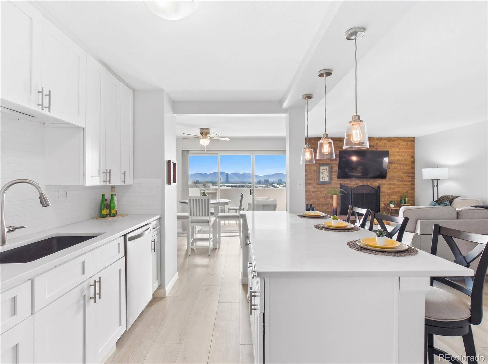 2 Adams ST #905, Denver, CO 80206