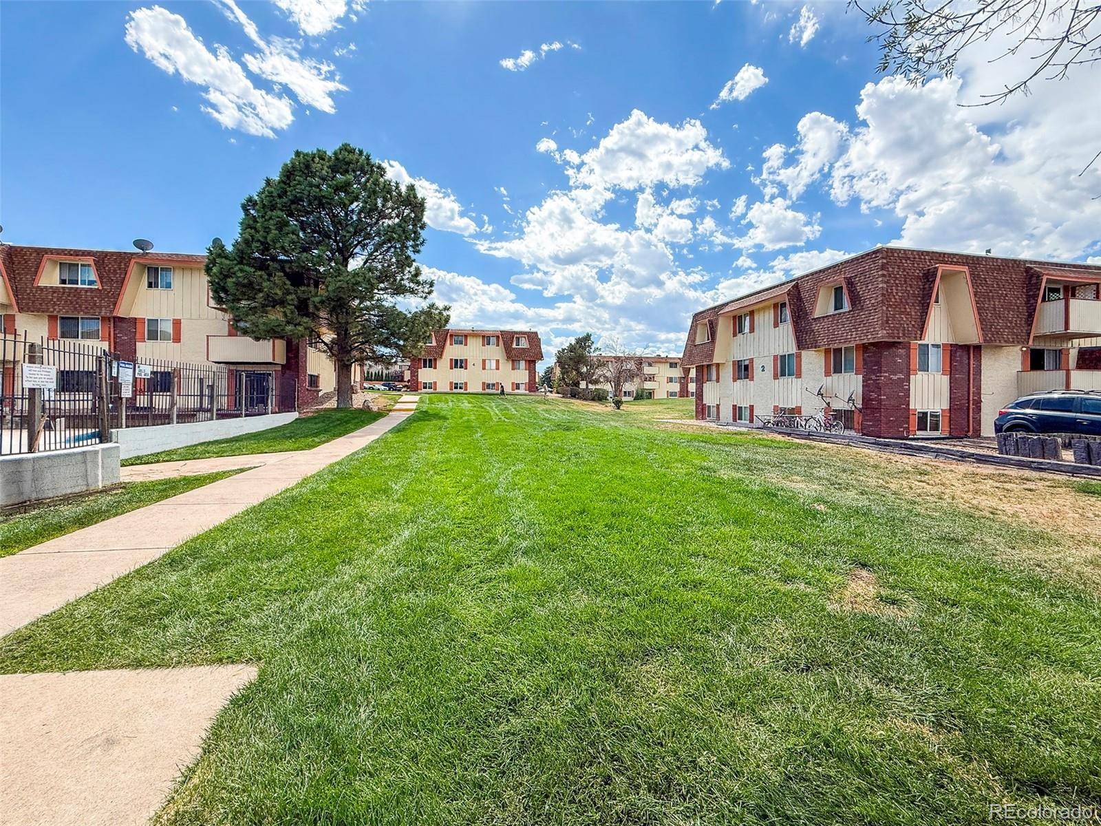 10211 Ura LN #4-107, Denver, CO 80260