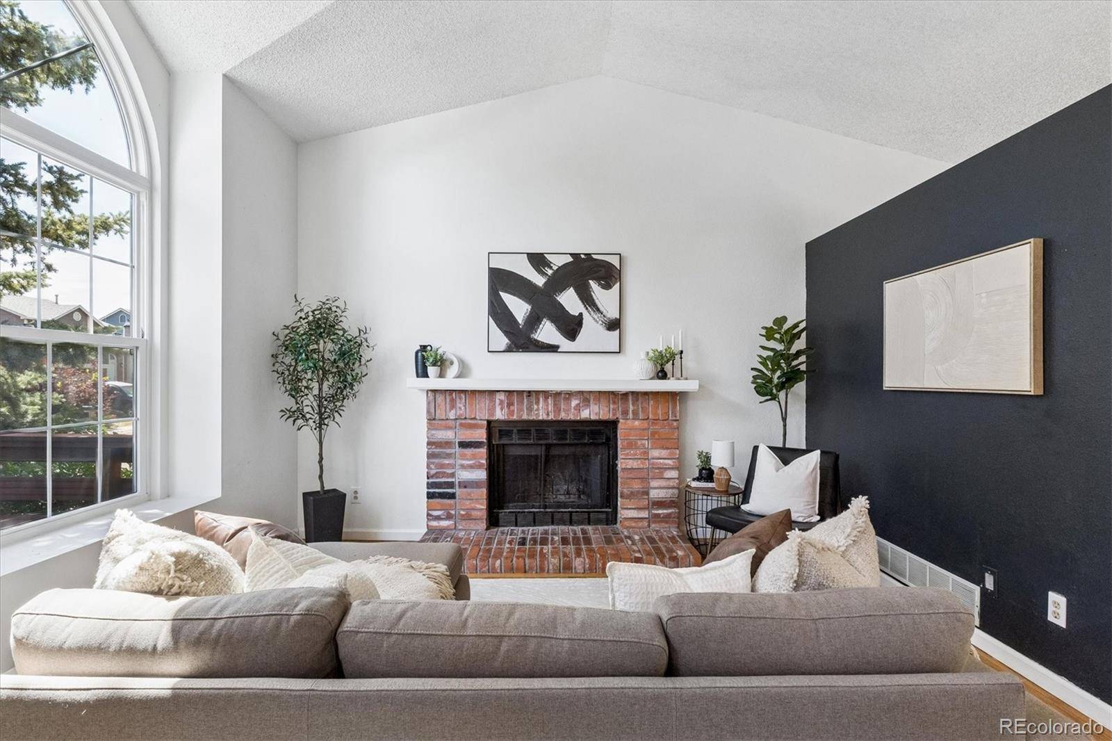119 S Pembrook ST, Castle Rock, CO 80104