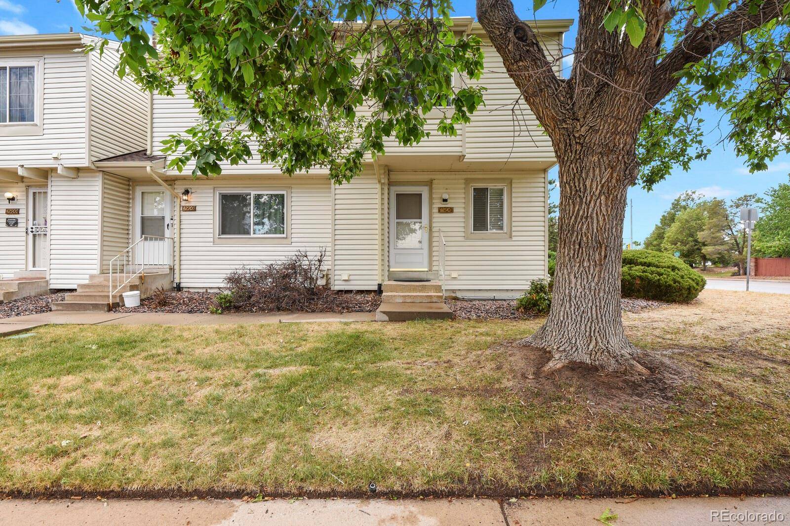 4290 S Mobile CIR #A, Aurora, CO 80013