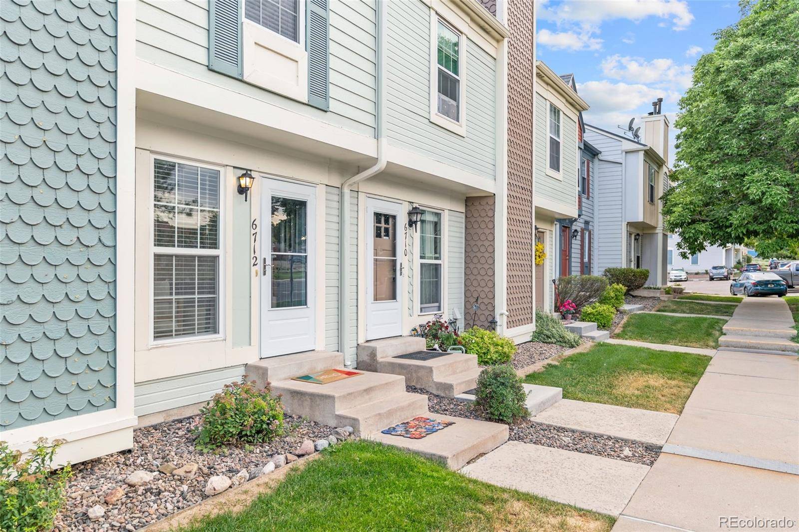 6712 S Independence ST, Littleton, CO 80128