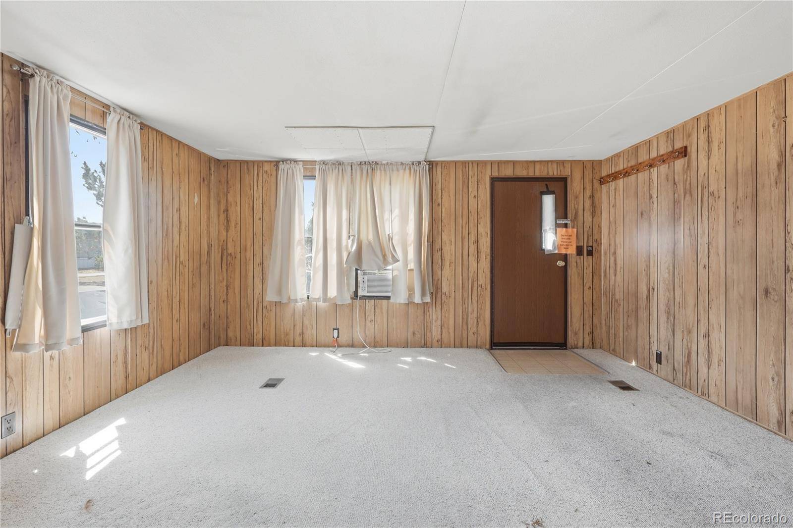 1773 Salida ST, Aurora, CO 80011