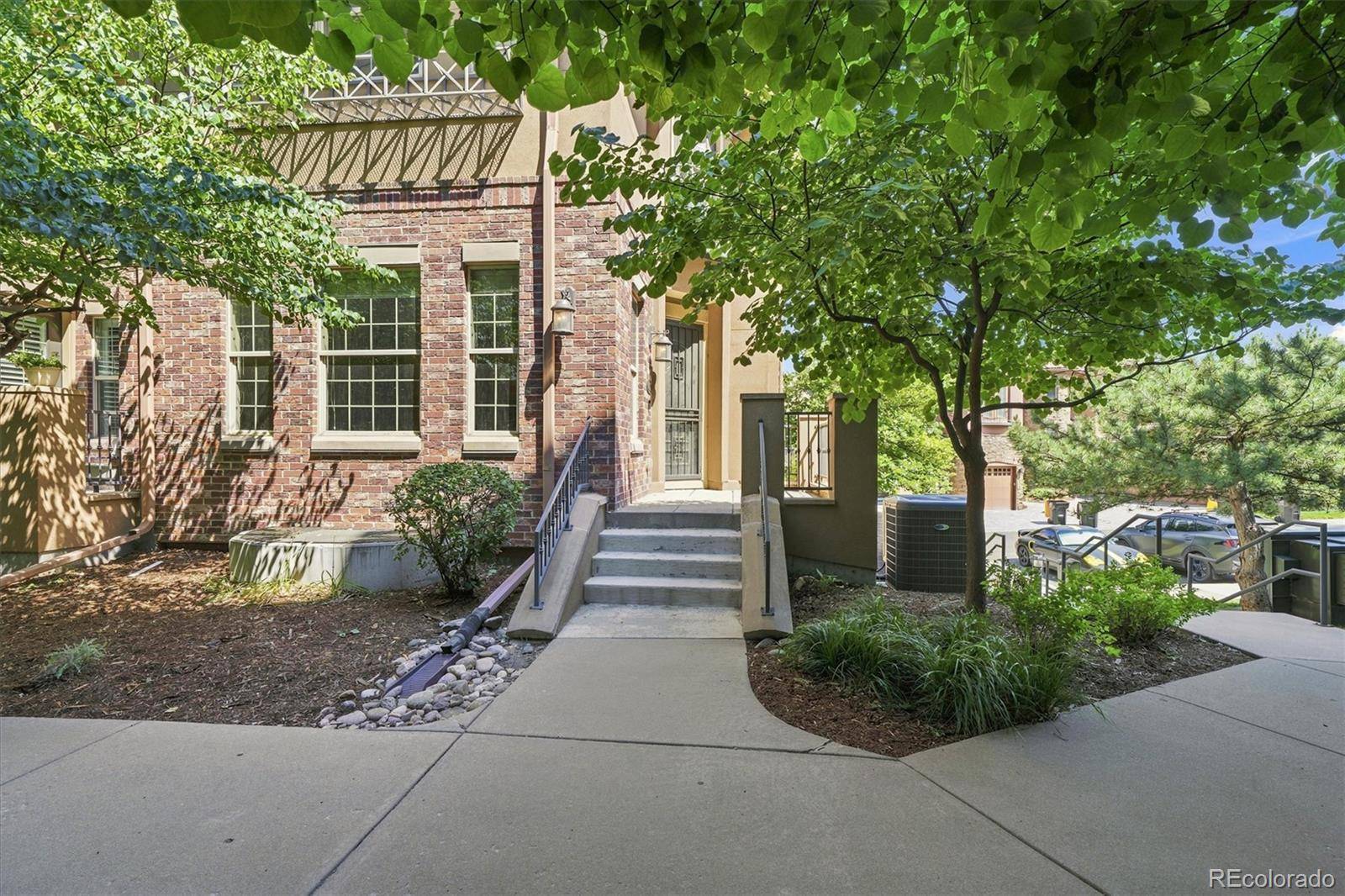 7821 Vallagio LN, Englewood, CO 80112