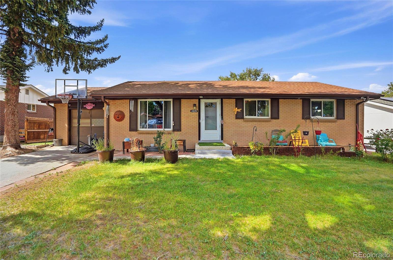 6895 W Bayaud AVE, Denver, CO 80226