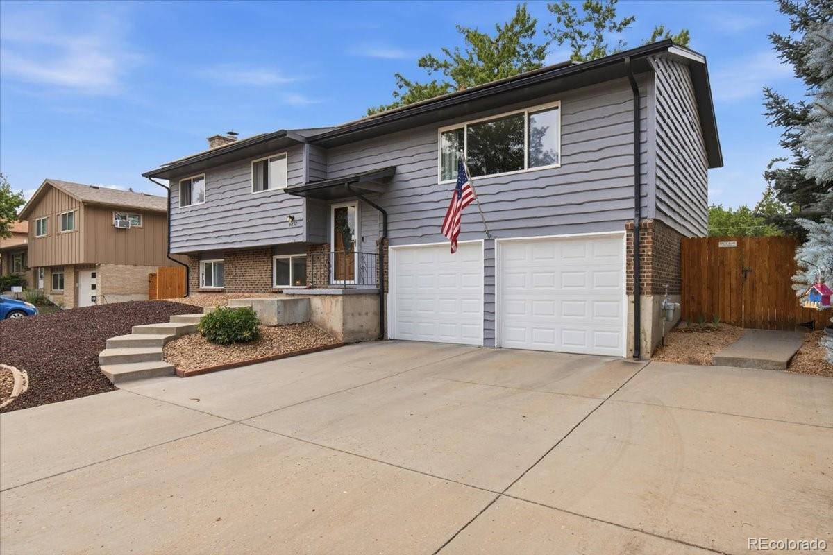 9837 W Arizona AVE, Lakewood, CO 80232