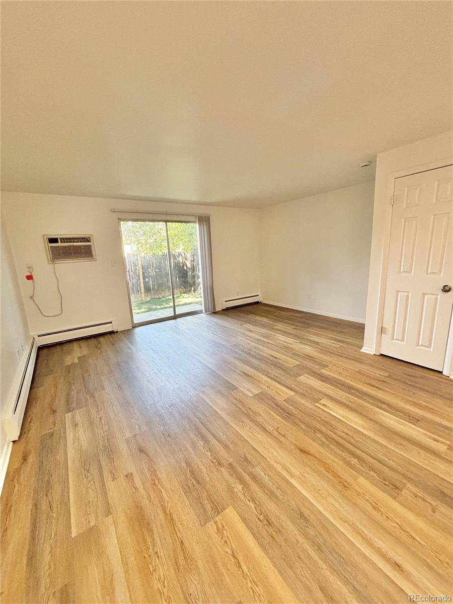 5946 W 41st AVE, Denver, CO 80212