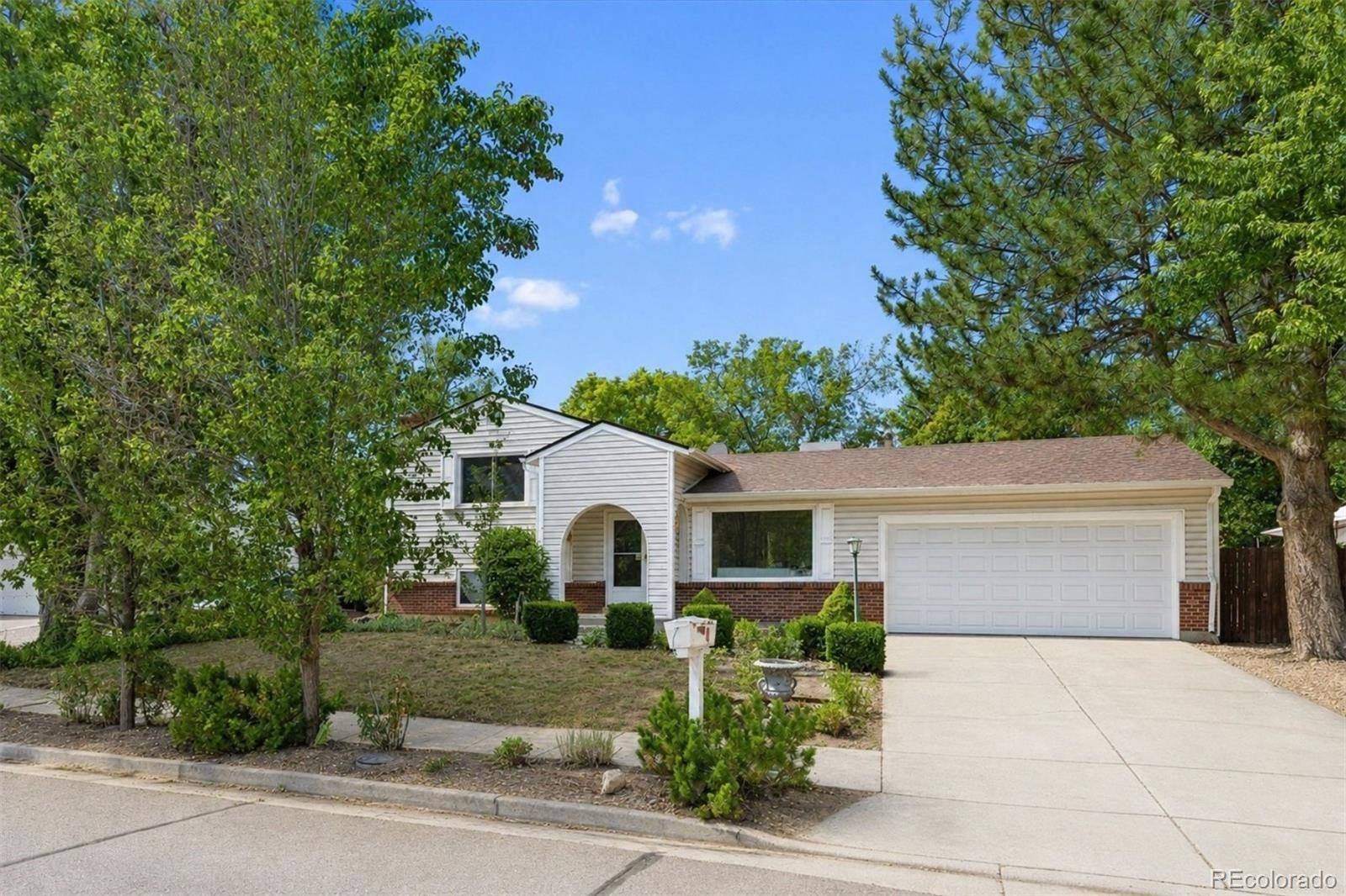 8605 Lamar DR, Arvada, CO 80003
