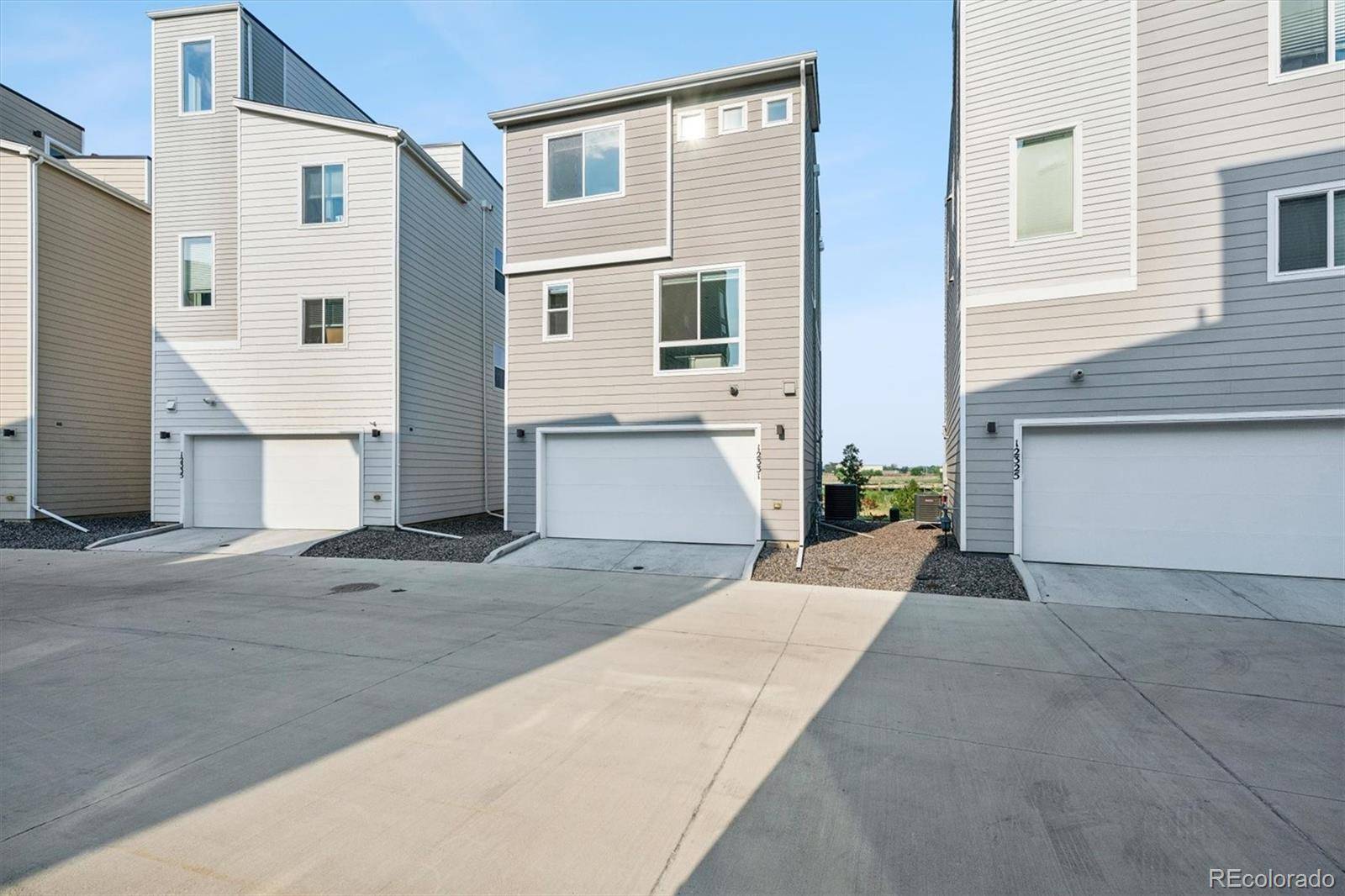 12331 Farmview LN, Thornton, CO 80241