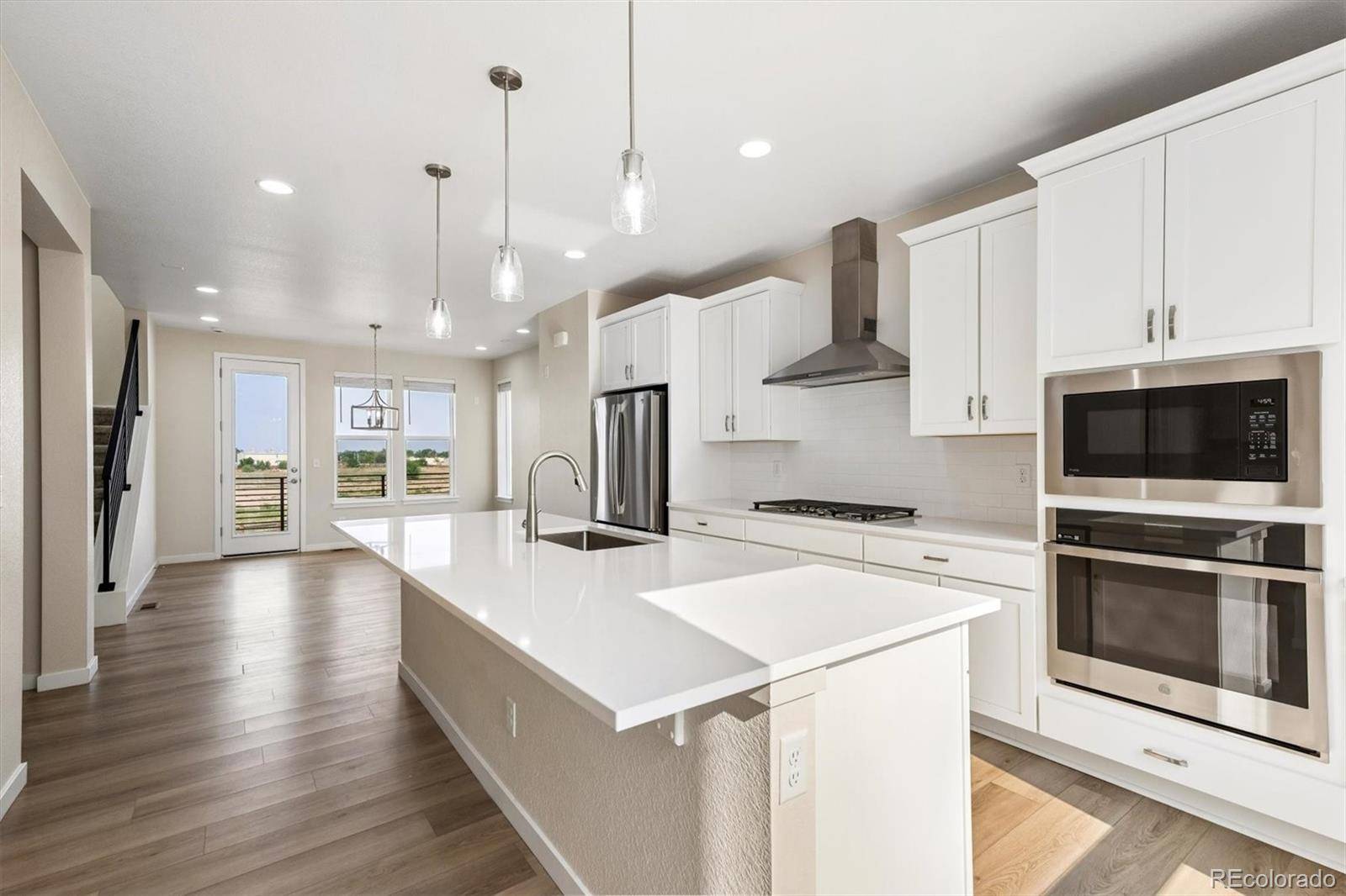 12331 Farmview LN, Thornton, CO 80241