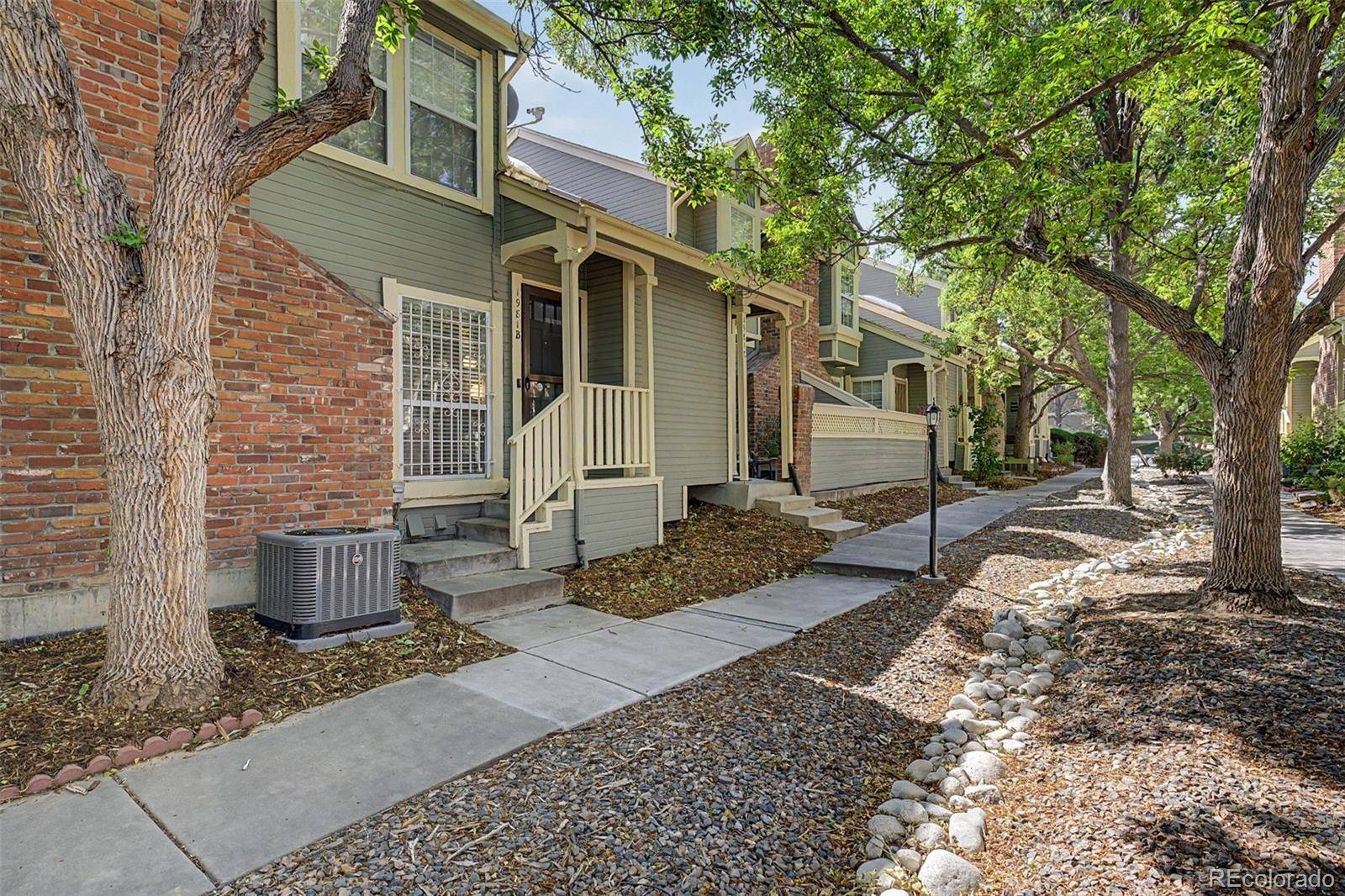 1981 S Hannibal CT #B, Aurora, CO 80013