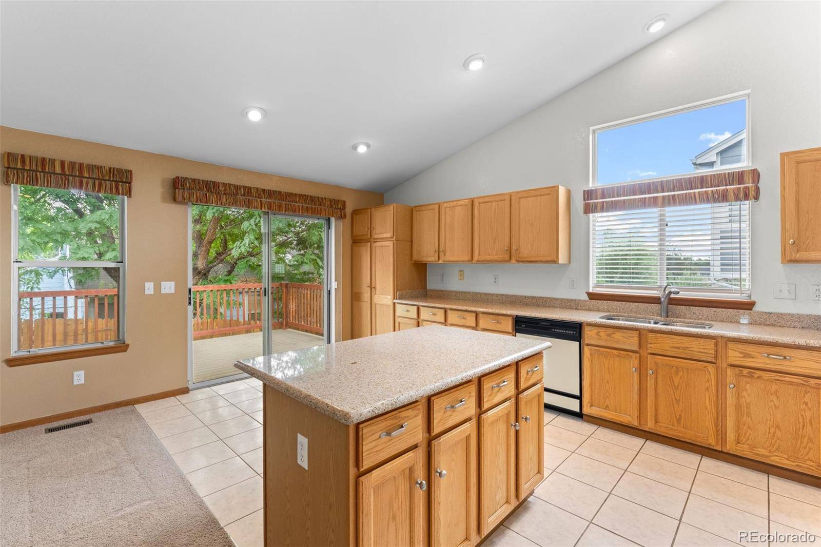 2154 S Waco ST, Aurora, CO 80013