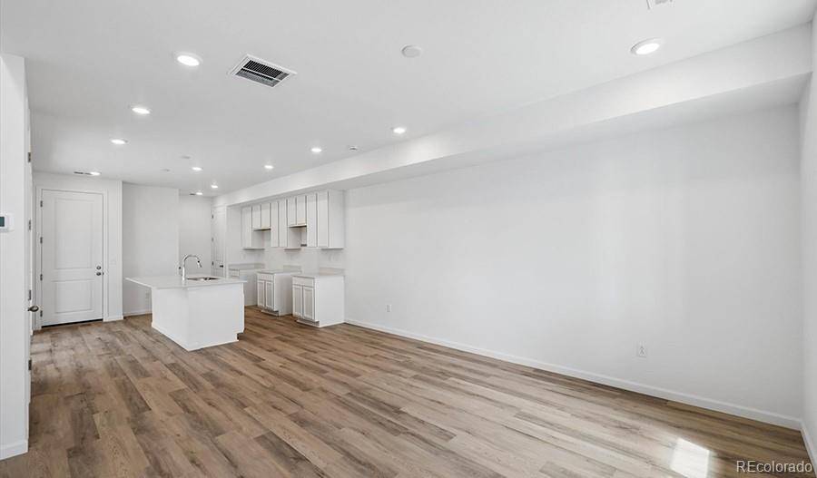 21391 E 67th AVE, Aurora, CO 80019