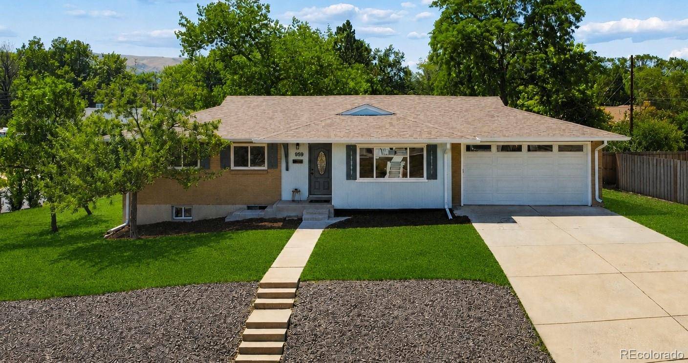 959 S Swadley ST, Denver, CO 80228
