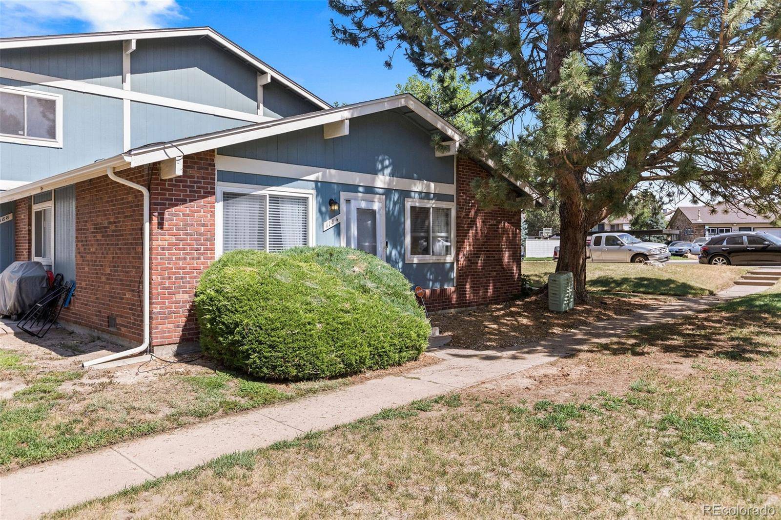 1184 S Uvalda ST, Aurora, CO 80012