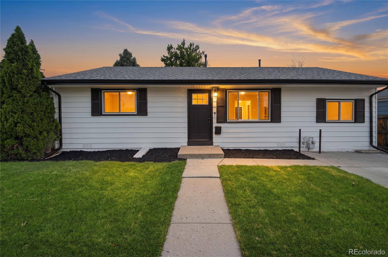 2711 S Linley CT, Denver, CO 80236