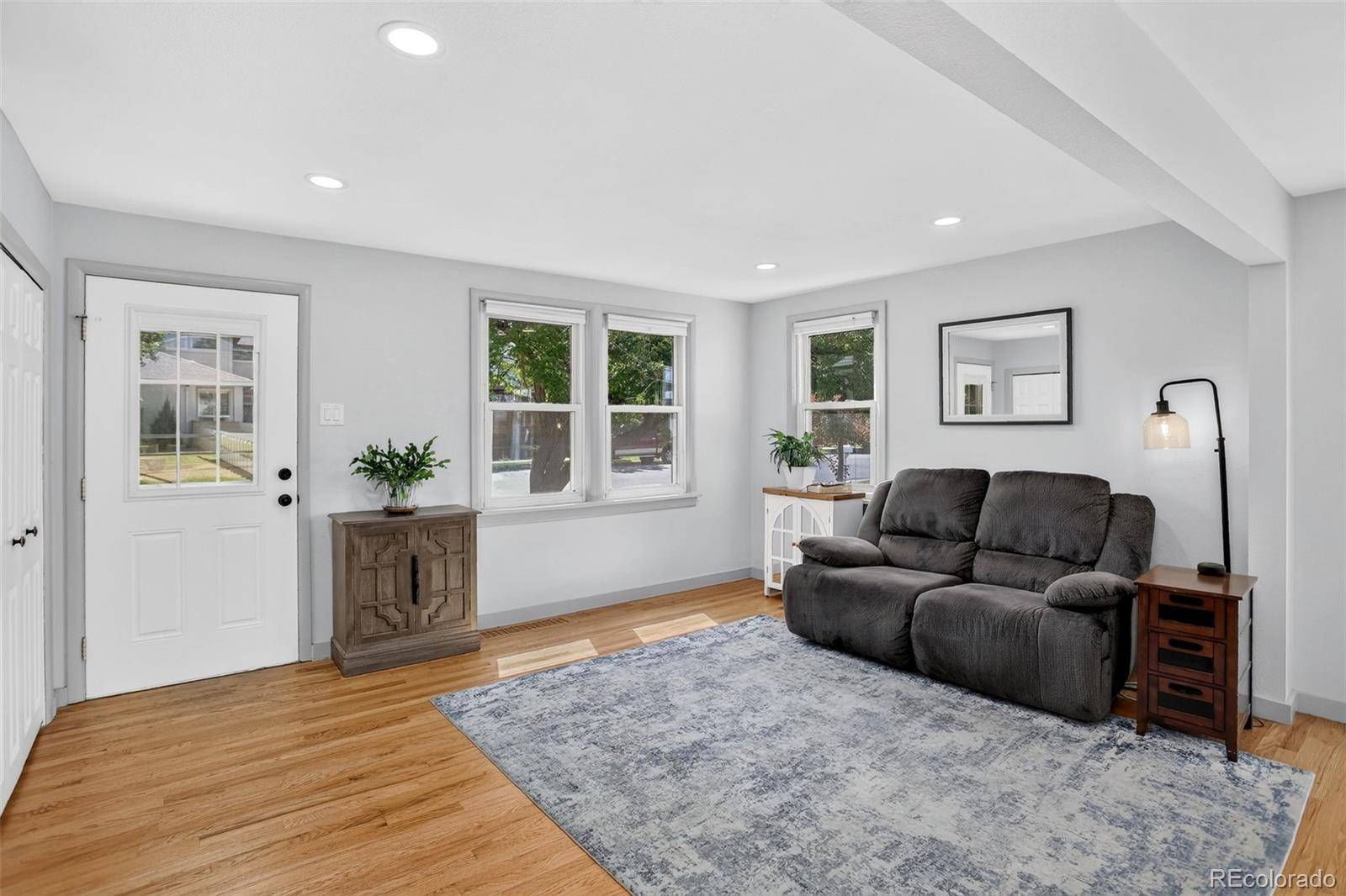 901 S Locust ST, Denver, CO 80224