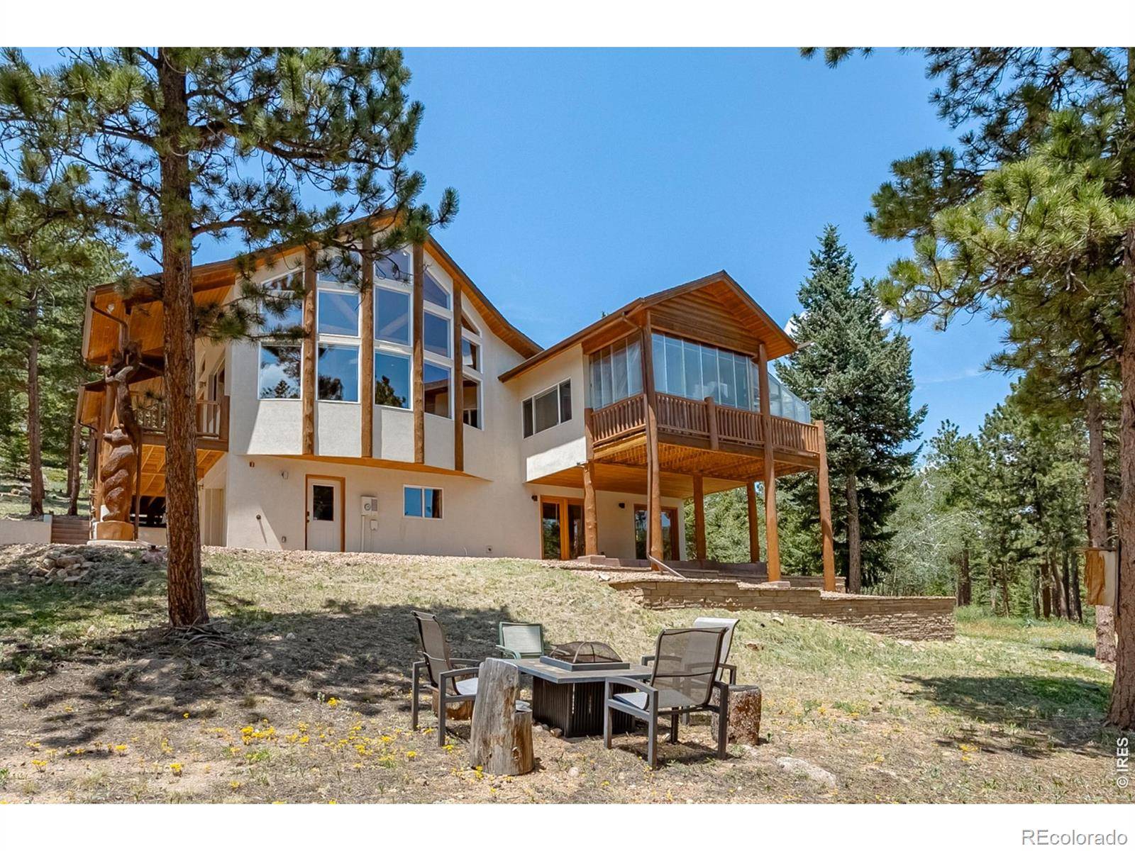 221 Rockledge CIR, Lyons, CO 80540