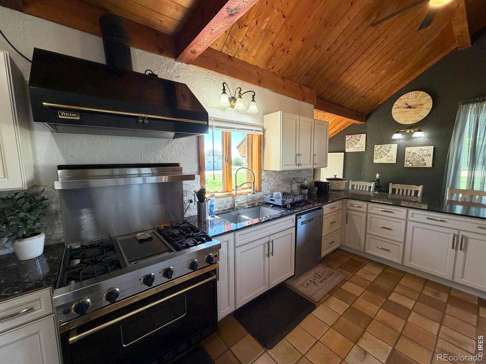 48027 County Road DD, Arapahoe, CO 80802