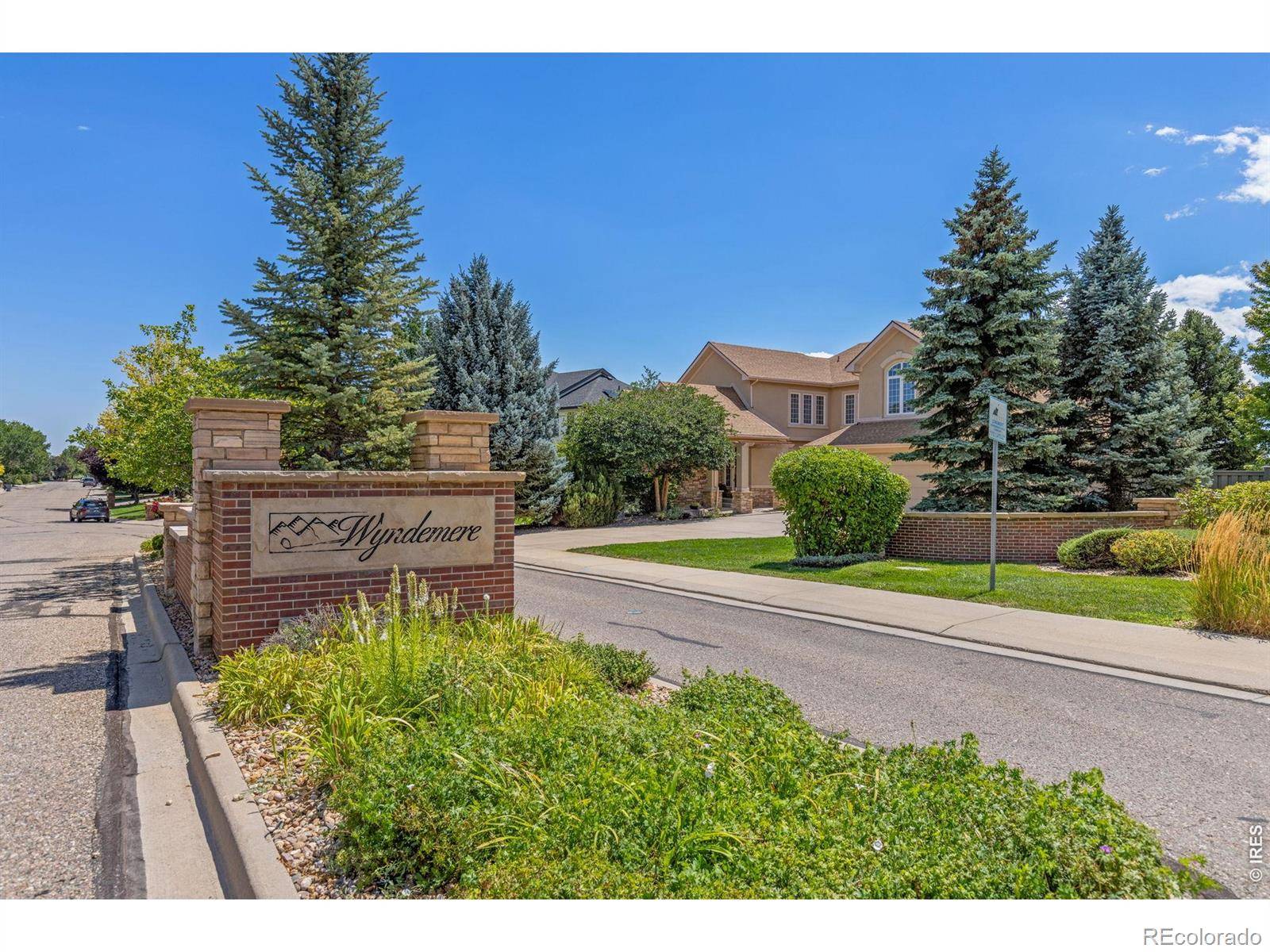 1001 Wyndemere CIR, Longmont, CO 80504
