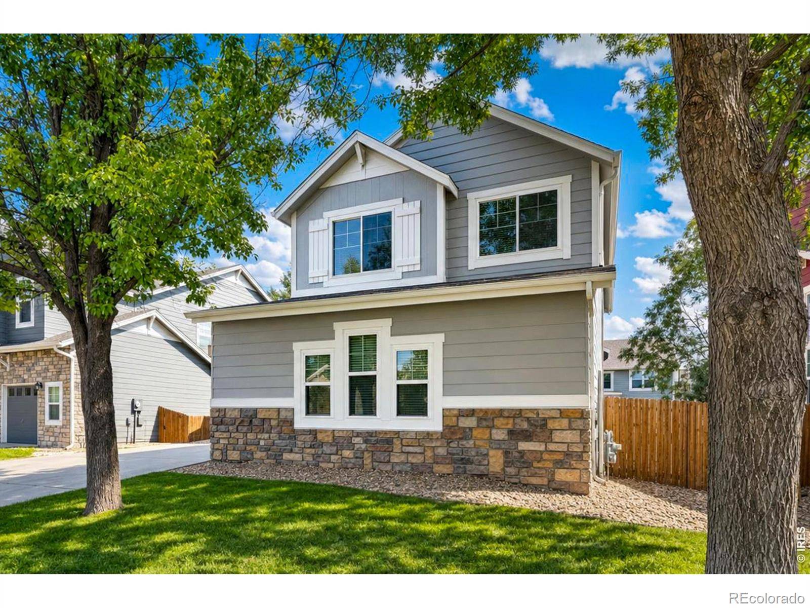 1527 Prairie Song PL, Longmont, CO 80504