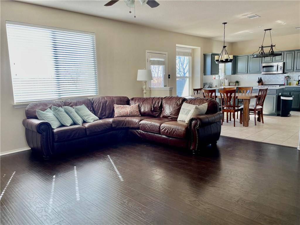1010 Aiken DR, Leander, TX 78641