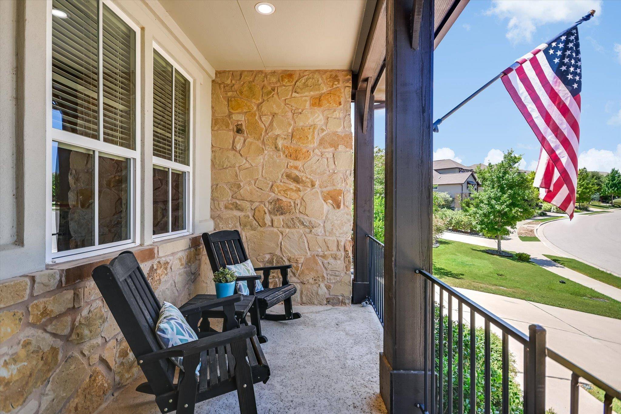 724 Dayridge DR, Dripping Springs, TX 78620