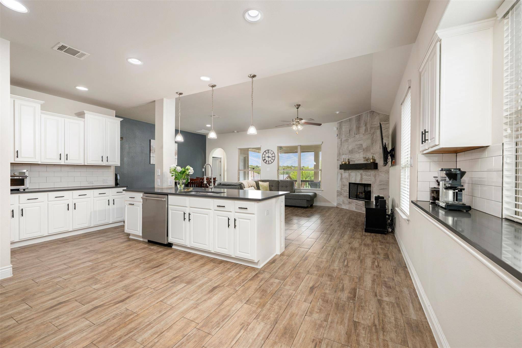 175 Mount Ellen ST, Hutto, TX 78634