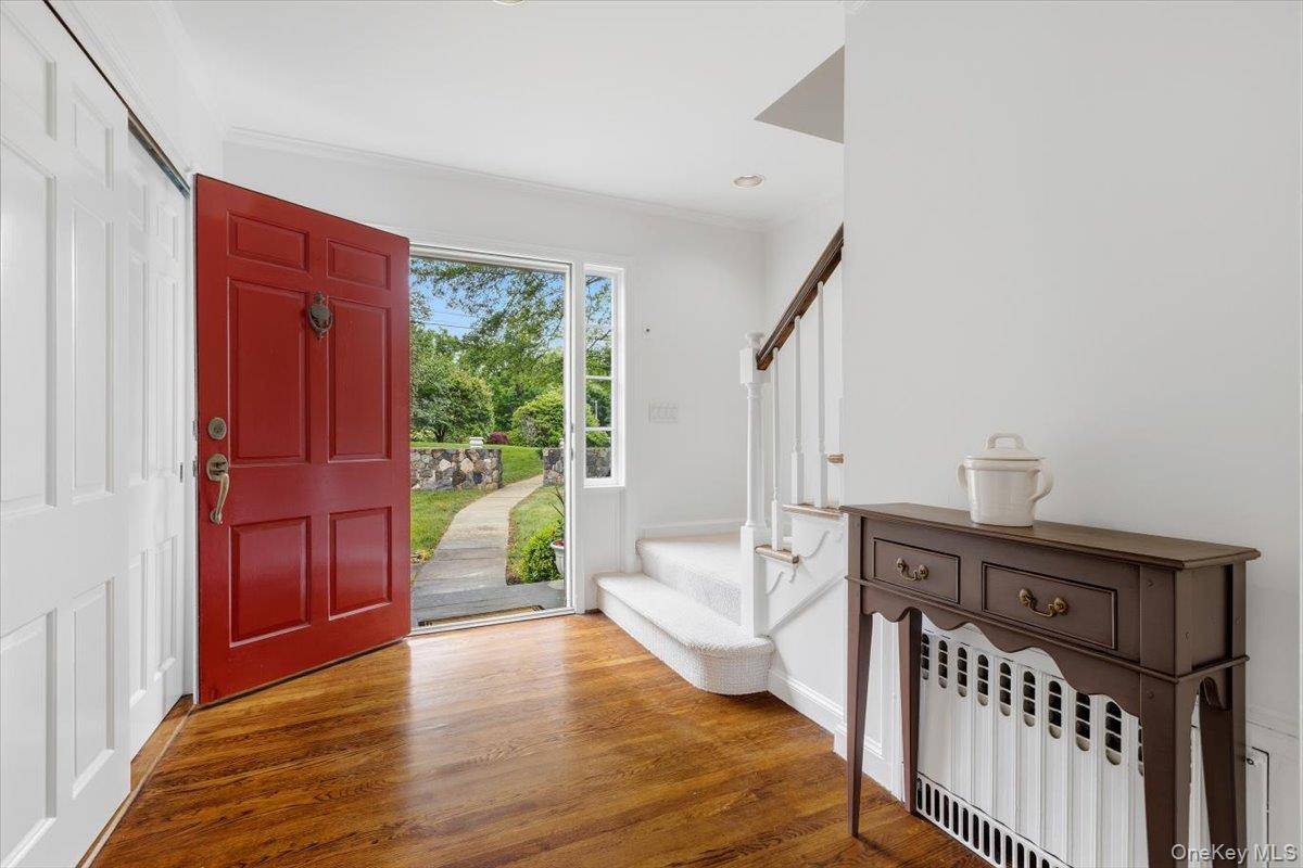 107 Tower Hill RD, Briarcliff Manor, NY 10510