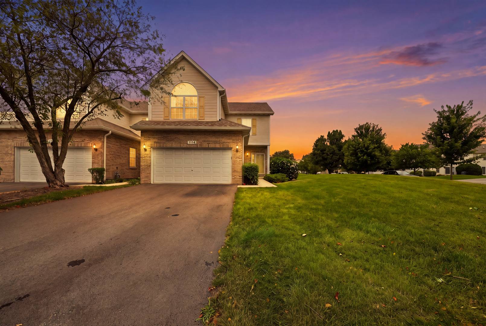 1114 Coventry LN, Bolingbrook, IL 60440