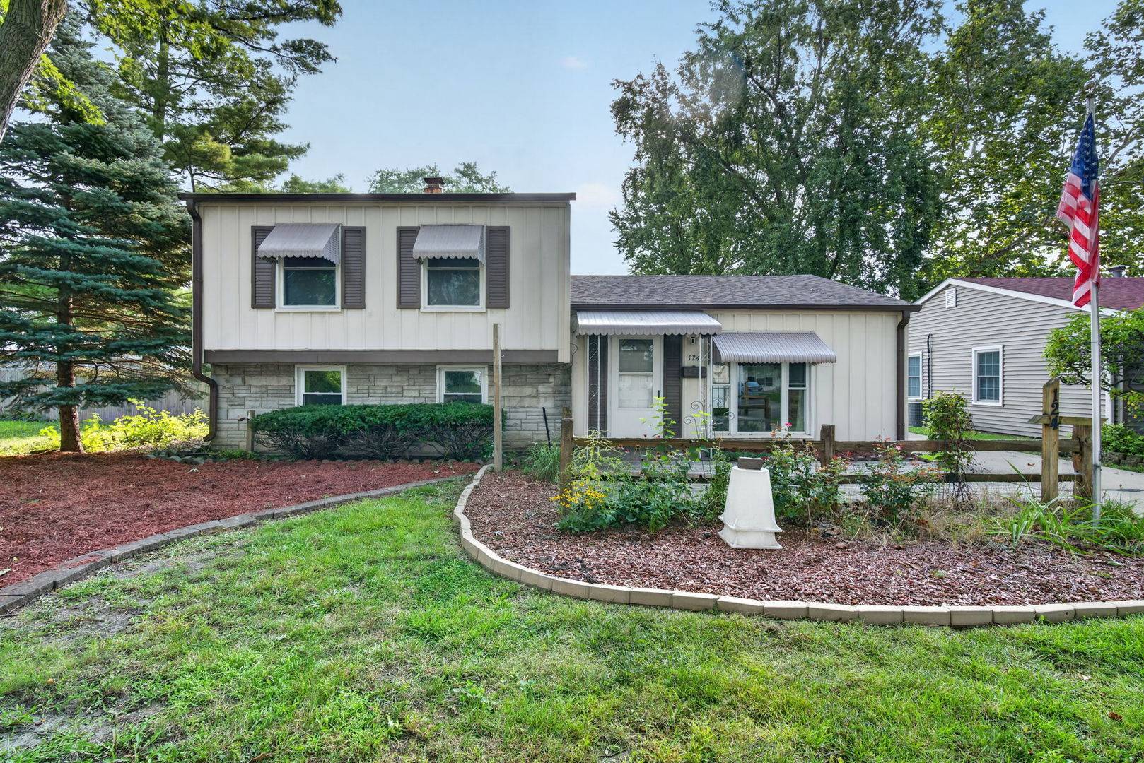 124 Fairlane DR, Joliet, IL 60435