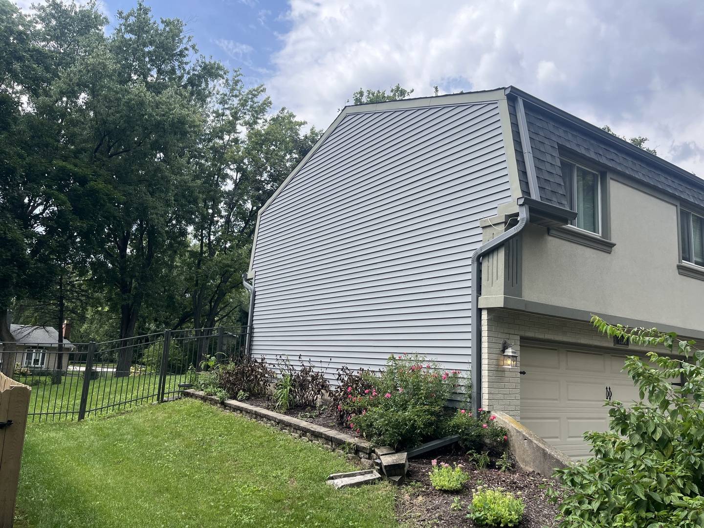 2248 Kingston DR, Wheaton, IL 60189