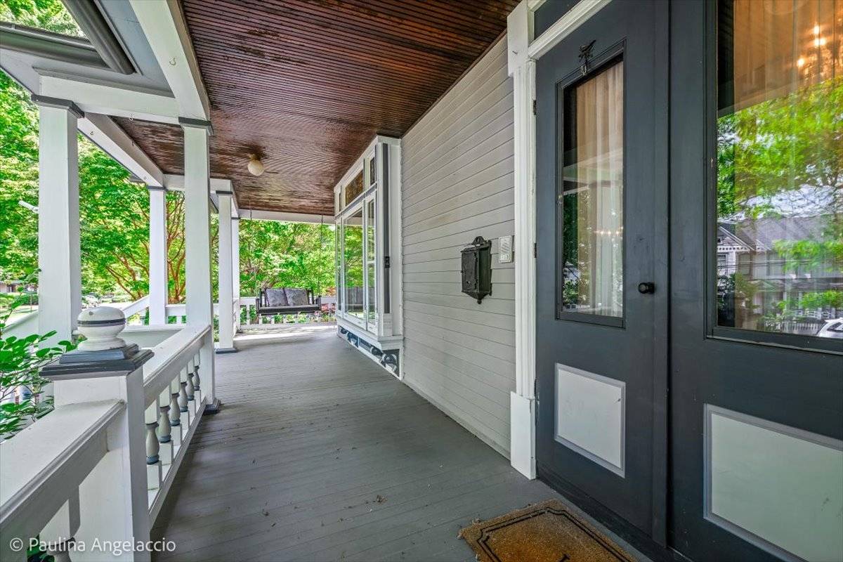 135 W Lake ST, Barrington, IL 60010