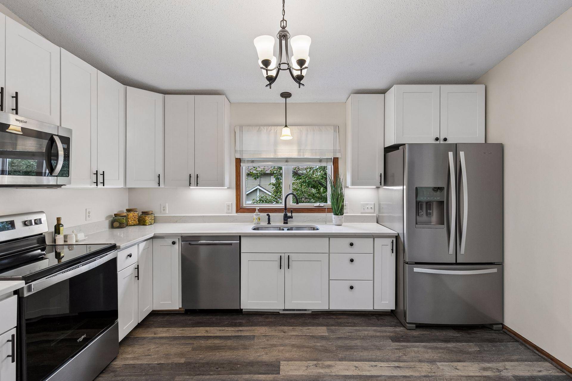 13049 Penn AVE S, Burnsville, MN 55337