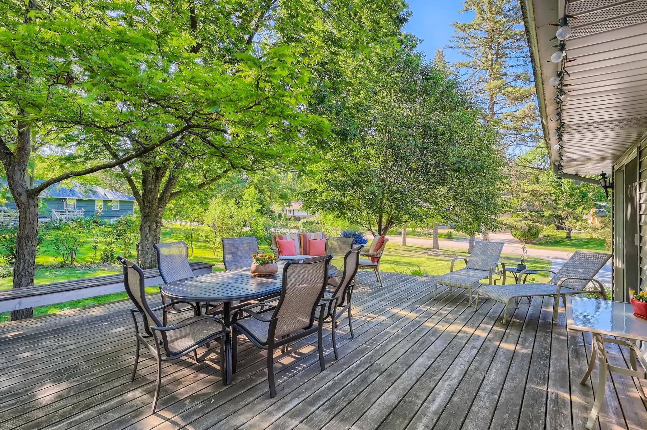 3200 Frear DR, Minnetonka, MN 55305
