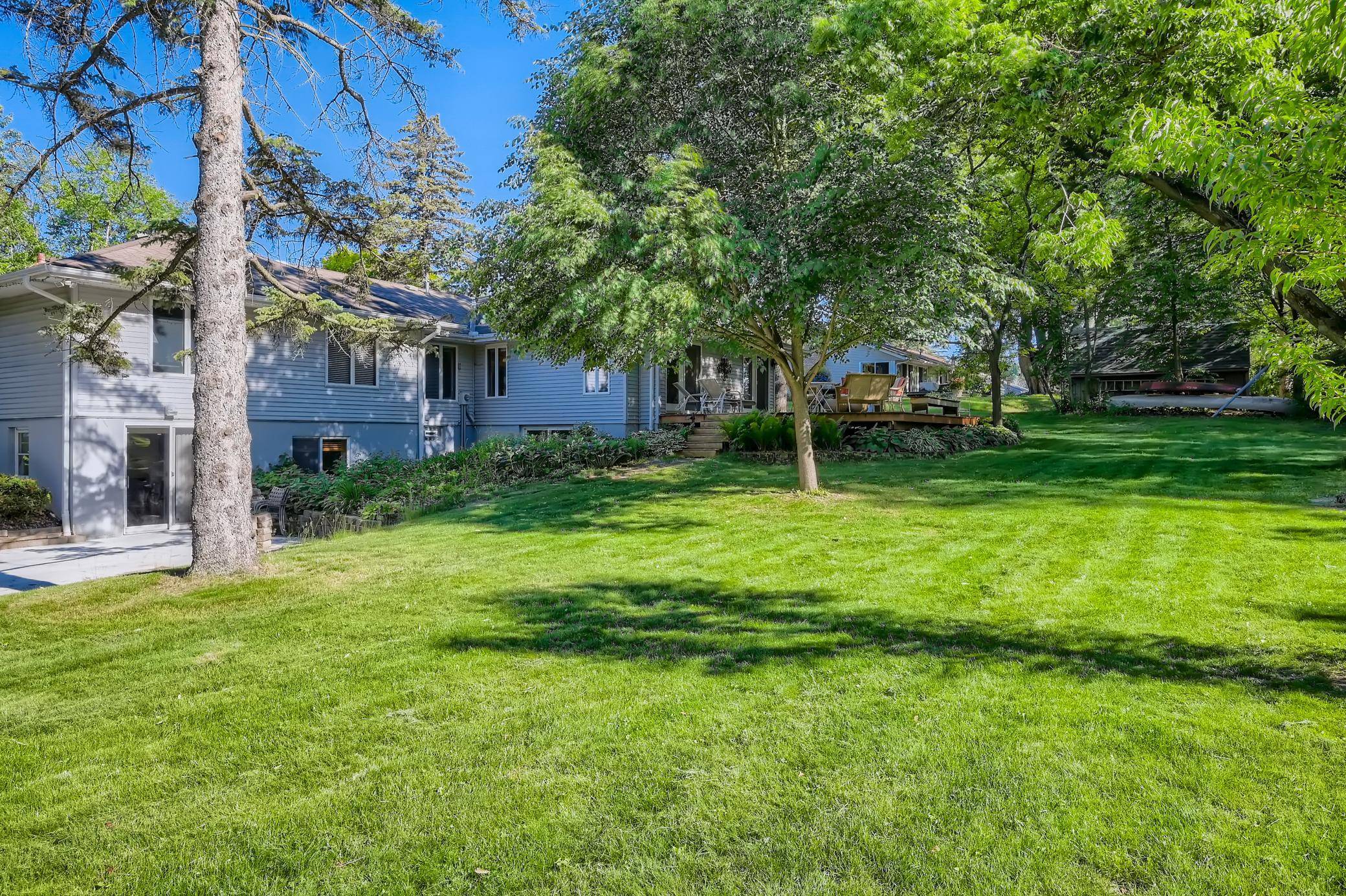 3200 Frear DR, Minnetonka, MN 55305