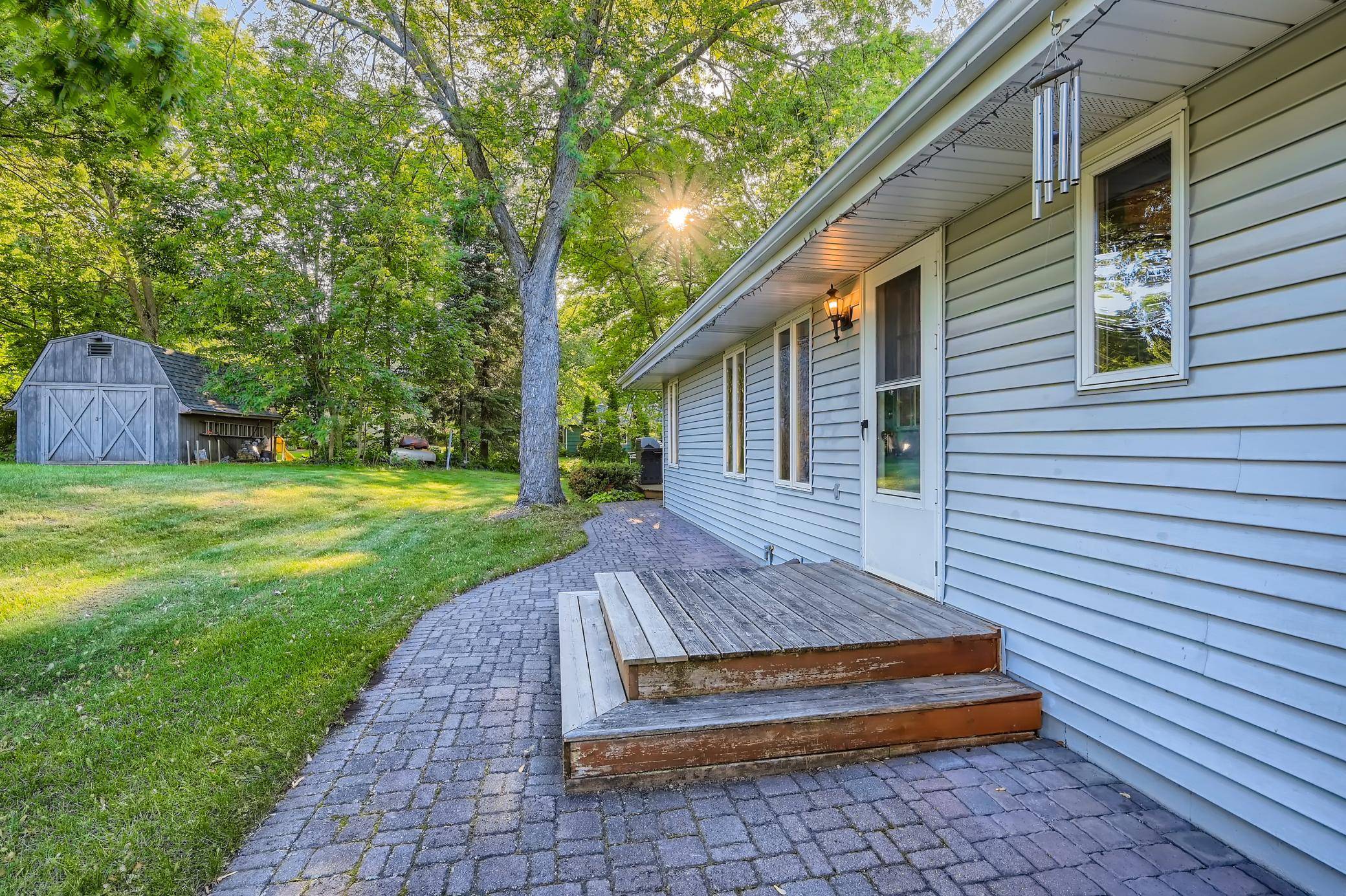 3200 Frear DR, Minnetonka, MN 55305
