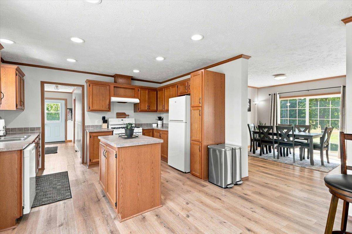 217 Fish Lake DR, Mora, MN 55051