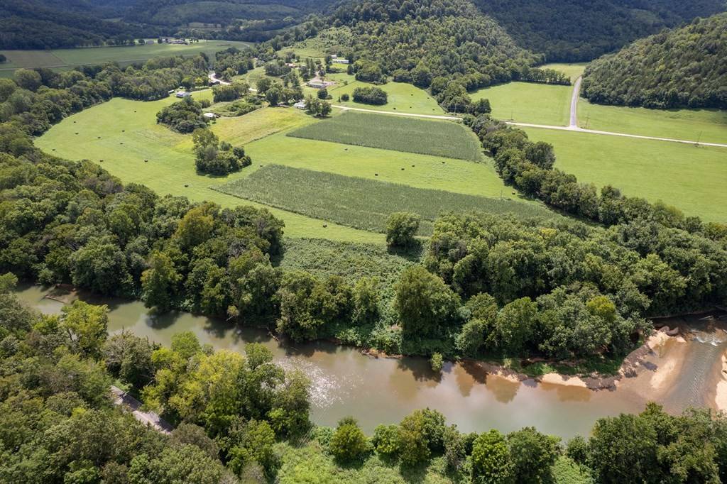12493 Dodson Branch, Gainesboro, TN 38562